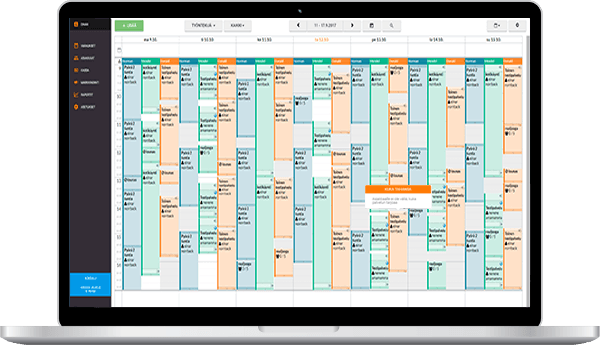 Vista de un calendario completamente reservado en Slotti, mostrado en una computadora portátil.